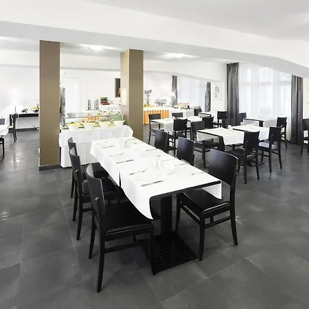 Elysee Hotel 